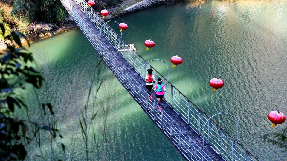 1C0389DB-EB8F-4F52-AD52-D6979A617C4B