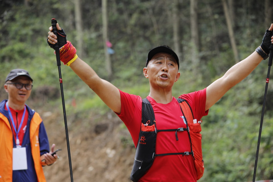 9F685AE2-F0FC-4BE8-BAF8-BCF1C0B74DA0