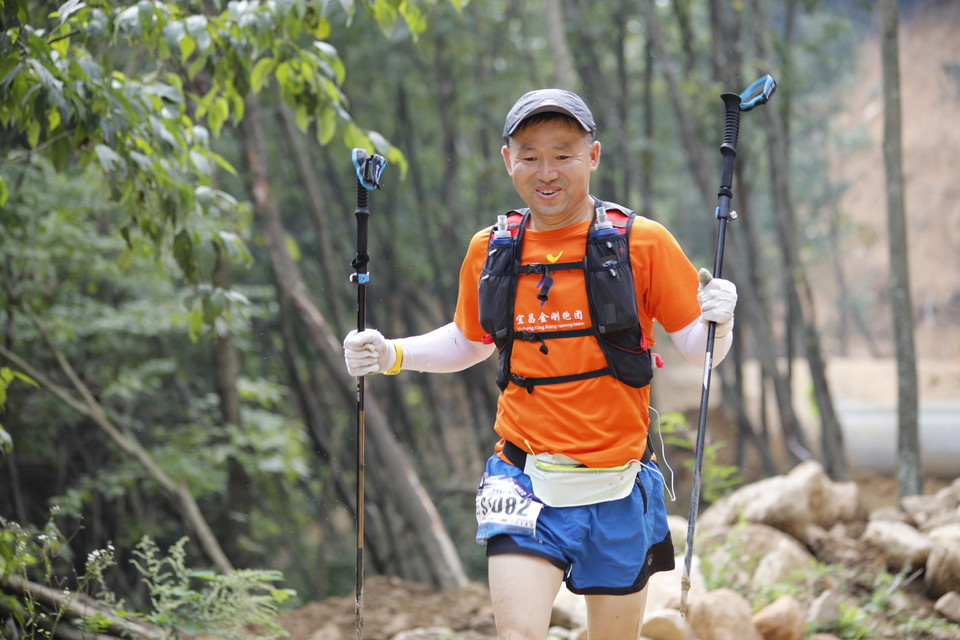 DC0B254A-C7AC-4D7D-BDD6-569755940B1A