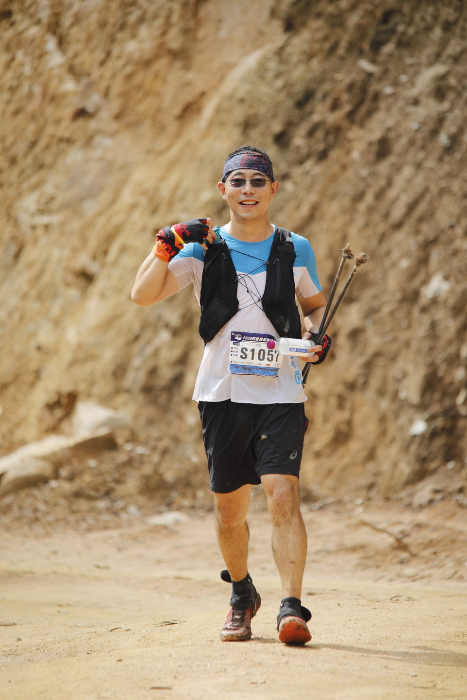 E2ECE569-E1FC-4177-AC6D-64505E8E62C2