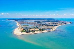 【中国大陆最南端，湛江高铁3日】广东省内游、住南极村、行摄菠萝的海，探访硇洲岛、珊瑚保护区、打卡湖光岩、赤坎老街、灯楼角