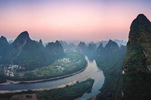 【阳朔深度游+黄姚古镇3天】１０月３－５／４－６日｜徒步漓江，登相公山，行摄遇龙河古桥，体验手撑竹筏，骑行十里画廊