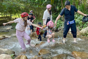 中秋【英西亲子营2天】9月15-16日|去英西亲子新鲜玩法豆腐制作、探洞、桨板、溯溪，秋高气爽正是好玩的时节！