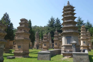 【秘境中原】徒步老君山 徒步中岳嵩山 龙门石窟 少林寺 风穴寺5日行程