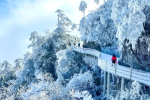 冷空气来啦，预告下雪【大美莽山2天】周三、六出发 | 漫步悬空栈道、观莽山云海冰挂雾凇、丹霞公路马皇丘大峡谷/高椅岭、夜
