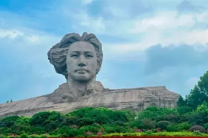 【江西过春节5天】1.28-2.1/1.29-2.2| 长沙橘子洲头南昌滕王阁八一广场婺源篁岭天下第一仙山三清山虔心小镇