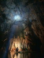 【阳山桨板探洞+观威灵古殿自驾or包车】每周六、日、节假日平时天天出发|阳山溶洞桨板 ，威灵古殿-云上天宫 上山玩水之旅