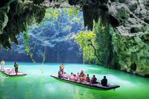 特价888元！【魅力河池3天】１０月３－５／４－６凤山三门海世界地质公园+九顿溢流天窗+柳州citywalk+梧州骑楼城