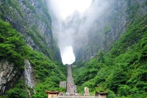 【张家界3天】每天发团 | 打开魅力长沙，品各种老长沙特色美食天门山国家森林公园、大峡谷玻璃桥