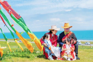 【游学新丝路7天亲子营】跟着课本去西北！从青海湖到莫高窟，带娃触摸千年文明，边玩边学超带感！从青藏高原到河西走廊的人文之