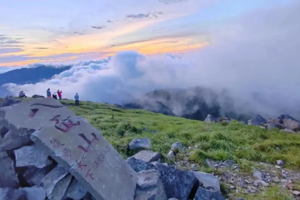 【八面山，特种兵夜徒】周六晚出发｜仅168，仅国家地理杂志推荐！2042米云端草甸八面山，观星空日出云海~