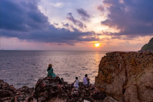 周三六出发【深度三门岛】广东'小塞班’，玩转昔日禁地：浮潜+桨板+赶海+沙滩晚会，登山盟海誓峰，探秘防空洞