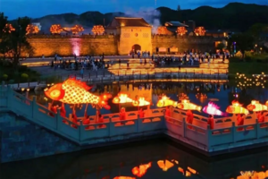 【鱼灯映枫情】周六、1.1-2，1.2-3 | 定南客家古城，活态非遗盛宴！行摄广东“无量山”红枫茶园，漫游吉尼斯记录最