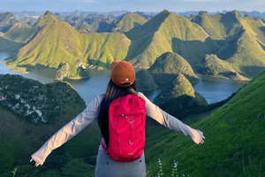 【徒步广西】4天/5天，徒步打卡剑龙山-浩坤湖-天坑地心穿越-观德天跨国瀑布-游峒那屿湾