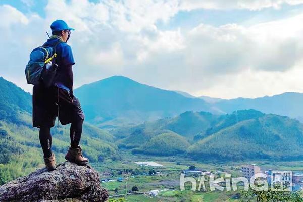 Hiking广徒【黄茶园山】3月19周六 | 挑战从化十登 之 广州第三峰-黄茶园山，在山顶瞭望流溪河