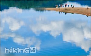 周六【小泸沽湖+桂峰村柿子】11月1日，走进小杉村打卡网红水库，桂峰村看满树小红灯笼