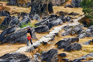 周三【阳山梅子坪古道】打卡广东版墨石公园，徒步千年古道，深入喀斯特峰林，体会山村徒步乐趣