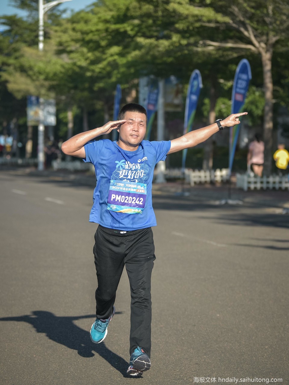 20191124 跑步手势 (26)