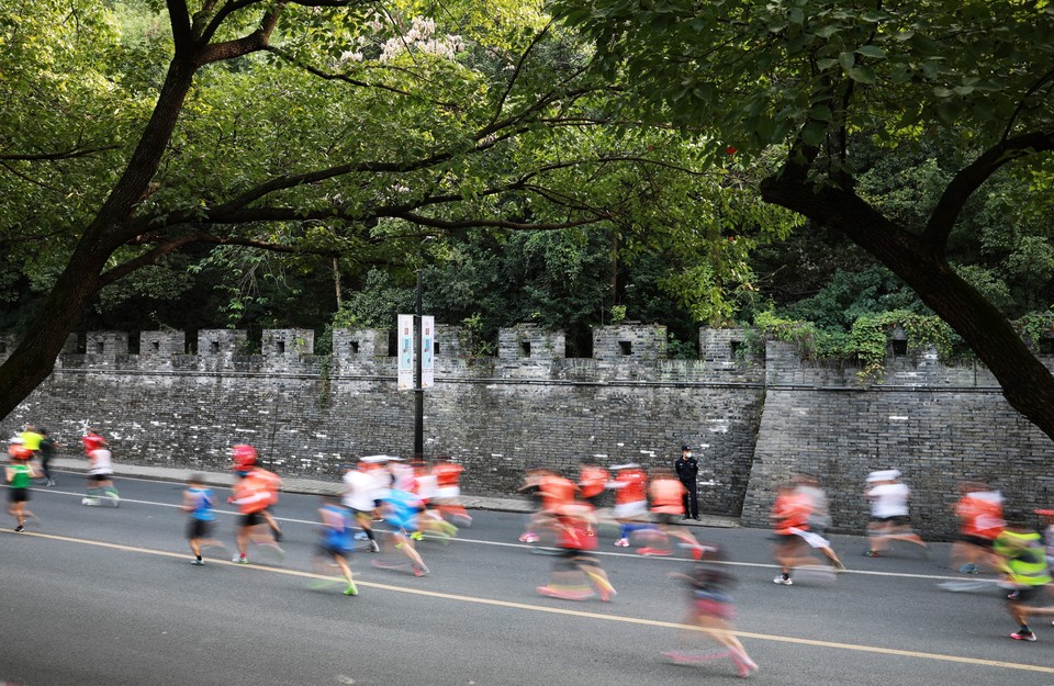 律动古城-厉丽静