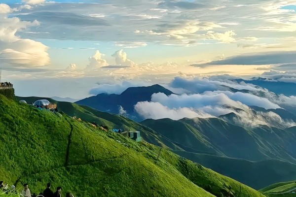 江西武功山徒步，最美云端草甸云海日出