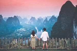【阳朔深度游+黄姚古镇2天2夜】徒步漓江，登相公山，行摄遇龙河古桥，体验手撑竹筏，骑行十里画廊