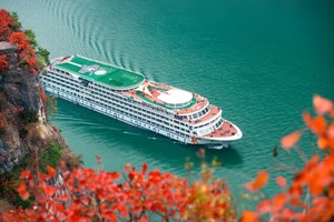 【全景·秋醉三峡】 4天3晚深入三峡红叶腹地，从夔门赤甲到神女云裳