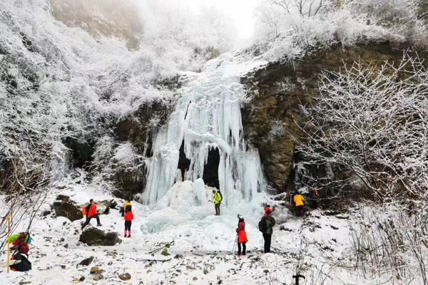 【已成团】02.03（周五）潭峪 | 雪后天晴赏冰瀑，探秘冰雪世界，登顶九华山（出行就遇好天气，好天气出好风景）