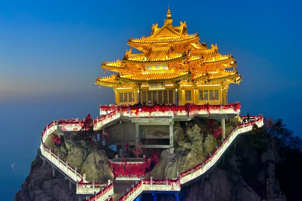 08.10-11/12-13（周末）夜爬老君山 | 西安出发大巴团/云海日出/邂逅金顶云海/山顶祈福送祈福牌