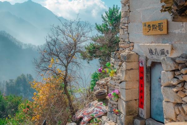12.02（周六)万花山 | 登高云际寺 · 风月楼前鸟瞰太平峪；初冬登顶云际寺