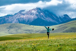 【2026年 格聂牧场+V】狂野格聂丨湖泊倒影 雪山冰川 花海草甸徒步7日