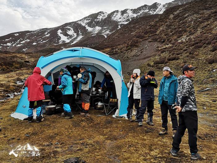 人,一生一定要登一座雪山。 人,一生一定要登一座雪山。