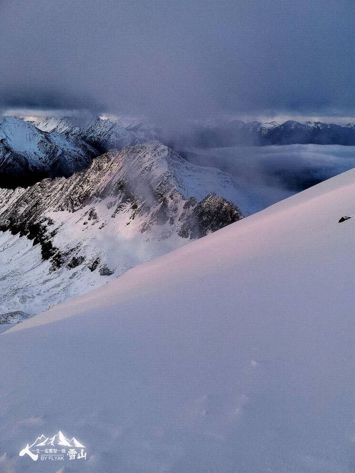 人,一生一定要登一座雪山。 人,一生一定要登一座雪山。