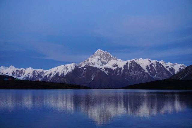 盘点贡嘎山新兴的摄影点-冷噶措,这个史诗级的观景台。