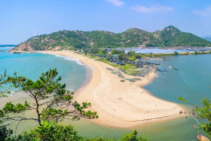 10月18日行摄惠东咸台港海岸线，漫步超长细海滩、攀爬礁石，听海拾贝，小众而原始！