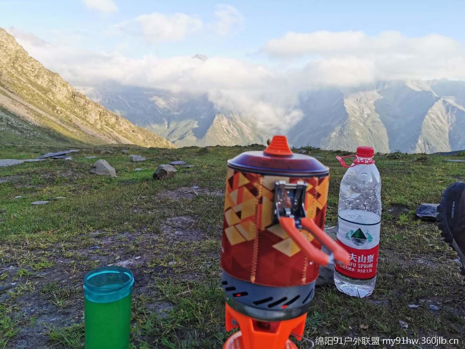 QKeLWgqkYG-OI7wBc8MY3xAVg_t7pf44pFppbii4wZS5RLeeuJkXvvaeifQgwSyU