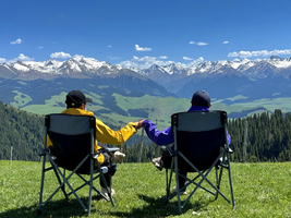 新疆 |【喀拉峻徒步5天】穿越天山秘境，徒步喀拉峻花海草原与天山雪峰间，仰望星河浩瀚