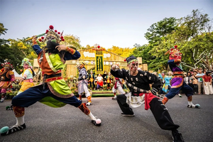 春节假期【年味潮汕4天】非遗春节，追踪普宁英歌舞巡游盛会！畅游潮州古城+南澳岛+汕头小公园+揭阳老城+龙湖古寨+韩文公祠