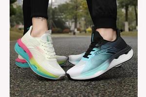 喜多精选情侣轻跑运动鞋6603