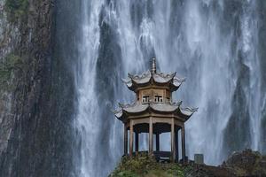 8.10政府補貼，僅此一期，文成劉伯溫故里百丈漈、天頂湖游船、蒼南漁寮金沙灘、篝火狂歡高鐵三日，金華出發(fā)