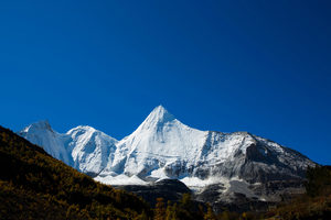 大美九寨，童話川北  住4鉆藏寨民宿·泡古爾溝華美達(dá)無(wú)邊溫泉·觀藍(lán)冰