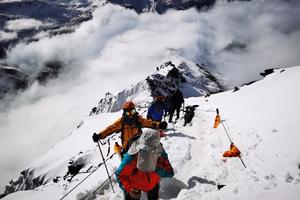元旦跟老畢一起出發(fā)人生第一座雪山【攀登雙峰】四姑娘山大/二峰攀登3日