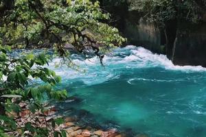 12.1【滇西秘境】騰沖銀杏-和順古鎮-獨龍江-丙中洛-秋那桶-霧里村-老姆登-知子羅-諾鄧古村-無量山櫻花谷10日深度