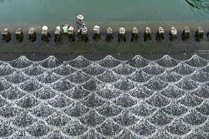通天飛瀑，龍鱗壩一日含餐