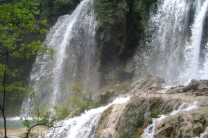 10.20已成團【寧國夏霖康養四日】寧國夏霖九天銀瀑?石門景區?大龍潭景區?臥龍谷景區康養四日游