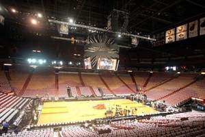 2017~2018斯台普斯球馆火热预定中