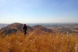 【周六、周日-龙王尖亲子版-5公里-5岁以上】12月20、21日秋摄龙王尖赏高山草甸寻百年古寨1日徒步