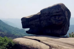 11月9日世界奇观猪头石，户外登山徒步野炊一日游