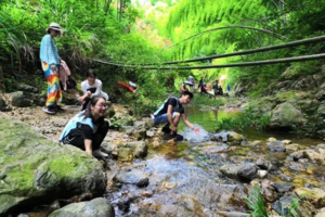 【周末多期】一个藏在湘鄂赣边境的绝美之地，漂流+溯溪+温泉，打造夏日新玩法