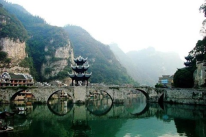 【国庆】10.2-10.7 边城茶峒、镇远、千户苗寨、荔波小七孔、凤凰古城行摄六日游，报名送登山包