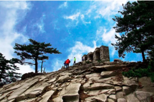 【中秋C线-白马尖2日】9月19-20日户外穿越，狼牙谷溯溪徒步、挑战白马尖、篝火、露天KTV